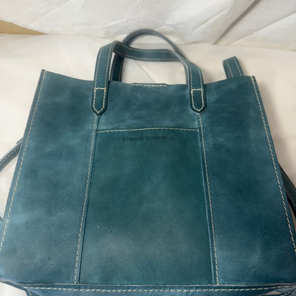Portland Leather Lola Crossbody Tote - Picture 7 of 16